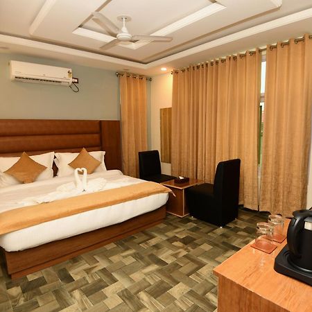Jf Green Resorts - Near Srinagar Airport 외부 사진